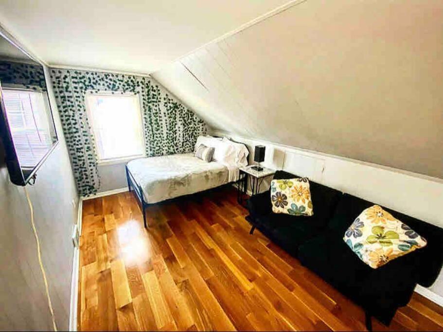 Adorable&Cozy Suburban Home Mins From Dwtn/Airport Rochester Exterior photo